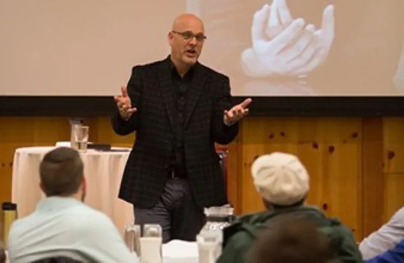 Dan McArthur presenting to a leadership team